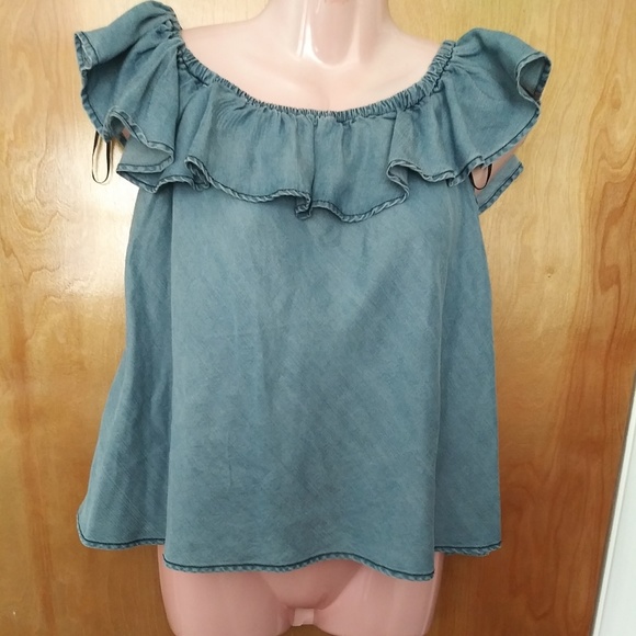 Top - Picture 2 of 3